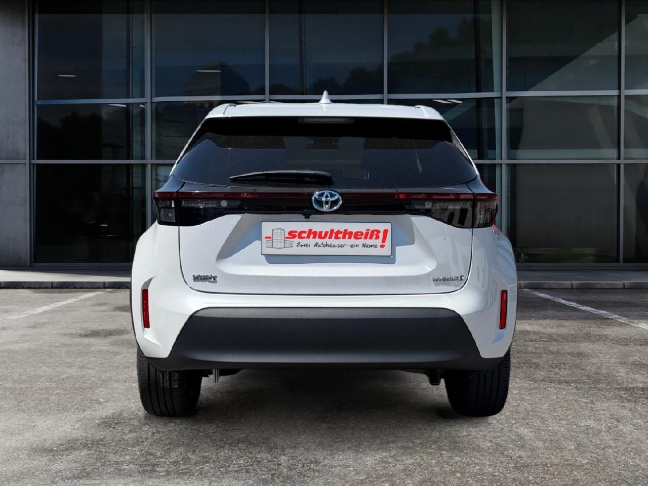 Fahrzeugabbildung Toyota Yaris Cross Hybrid FWD Team Deutschland