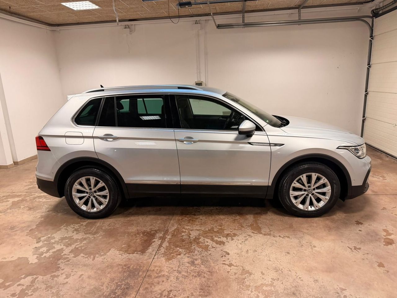 Volkswagen Tiguan 2.0 TDI 150 CV SCR DSG Life imagem 3