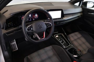 Volkswagen Golf VIII GTI 2.0 TSI AID+CARPLAY+LED+AMBIENT