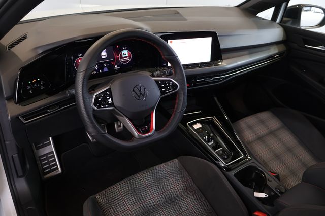 Volkswagen Golf VIII GTI 2.0 TSI AID+CARPLAY+LED+AMBIENT
