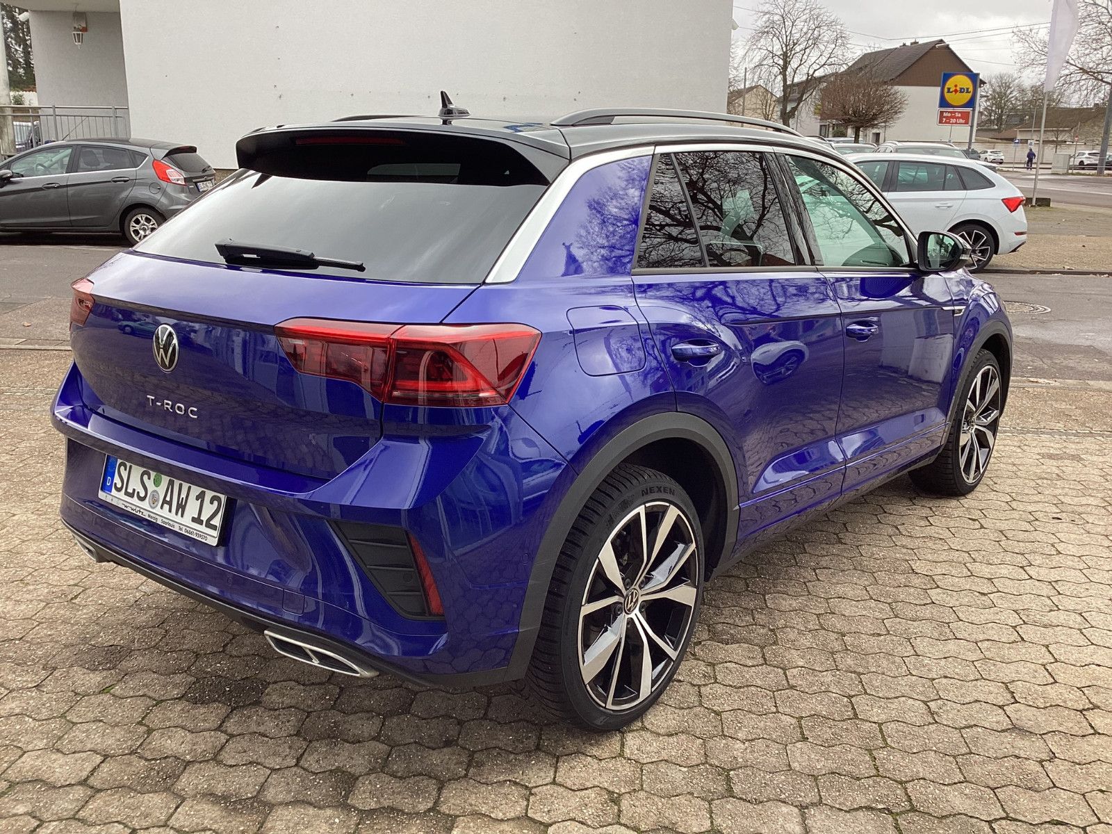 Fahrzeugabbildung Volkswagen T-Roc R-line 1.5TSI DSG Navi IQ.Light ACC Kamera