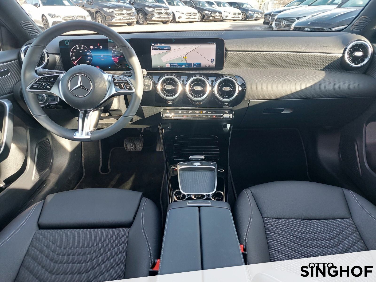 Fahrzeugabbildung Mercedes-Benz A 200 Progressive +Pano+LED+Rü Kam+MBUX+Winter+