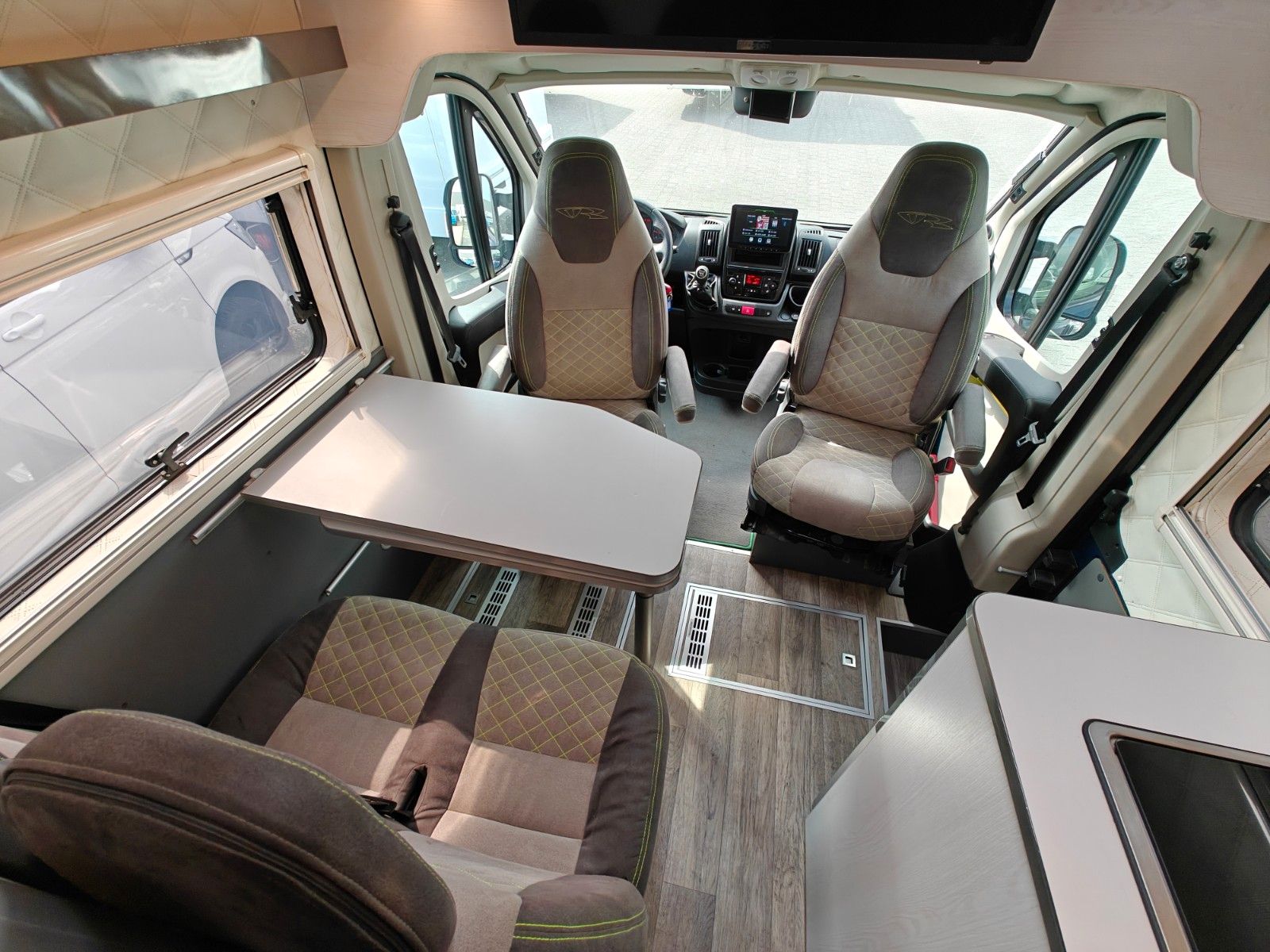 Fahrzeugabbildung Andere VR Motorhomes Pitanti 747 - Motorrad Transport -