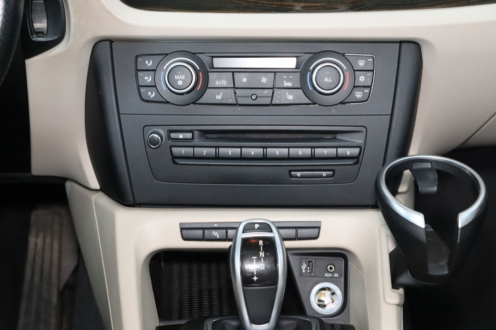 Fahrzeugabbildung BMW X1 xDrive28i * Pano * Leder * Xenon
