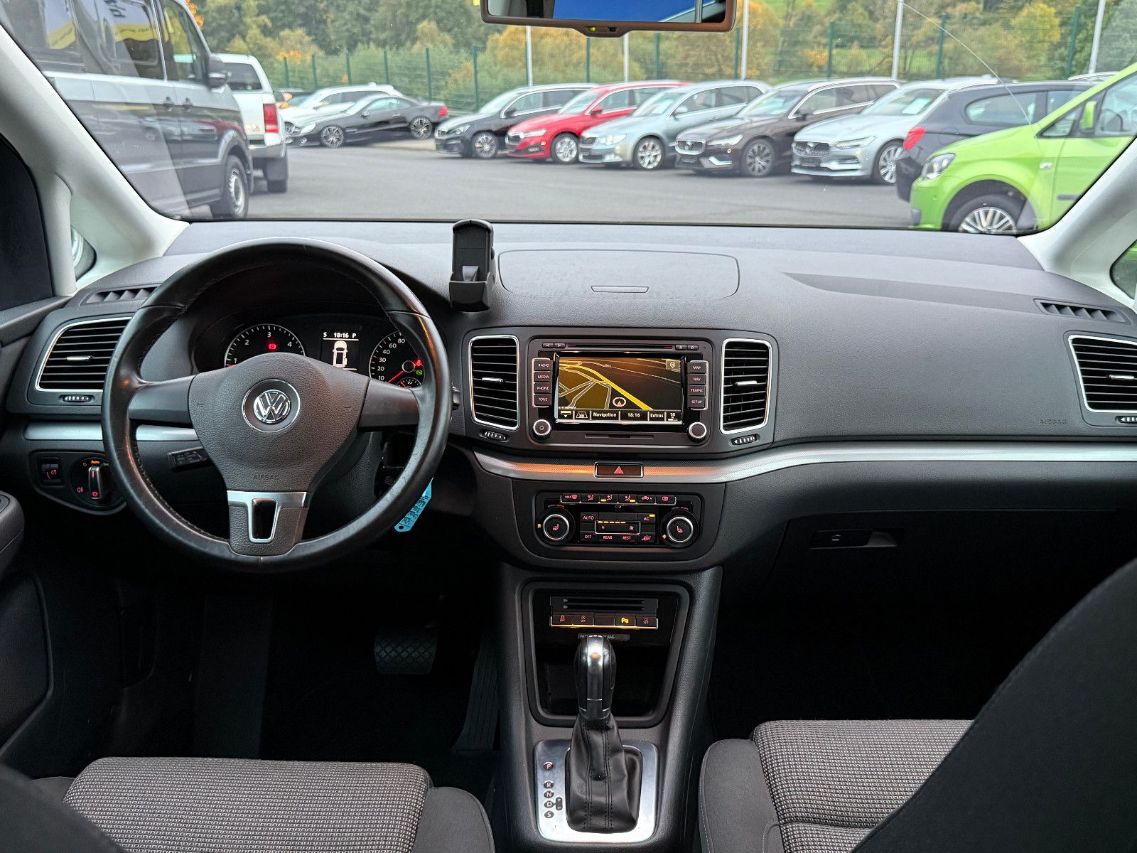 Fahrzeugabbildung Volkswagen Sharan Comfortline BMT DSG Navi Kamera SHZ Klima