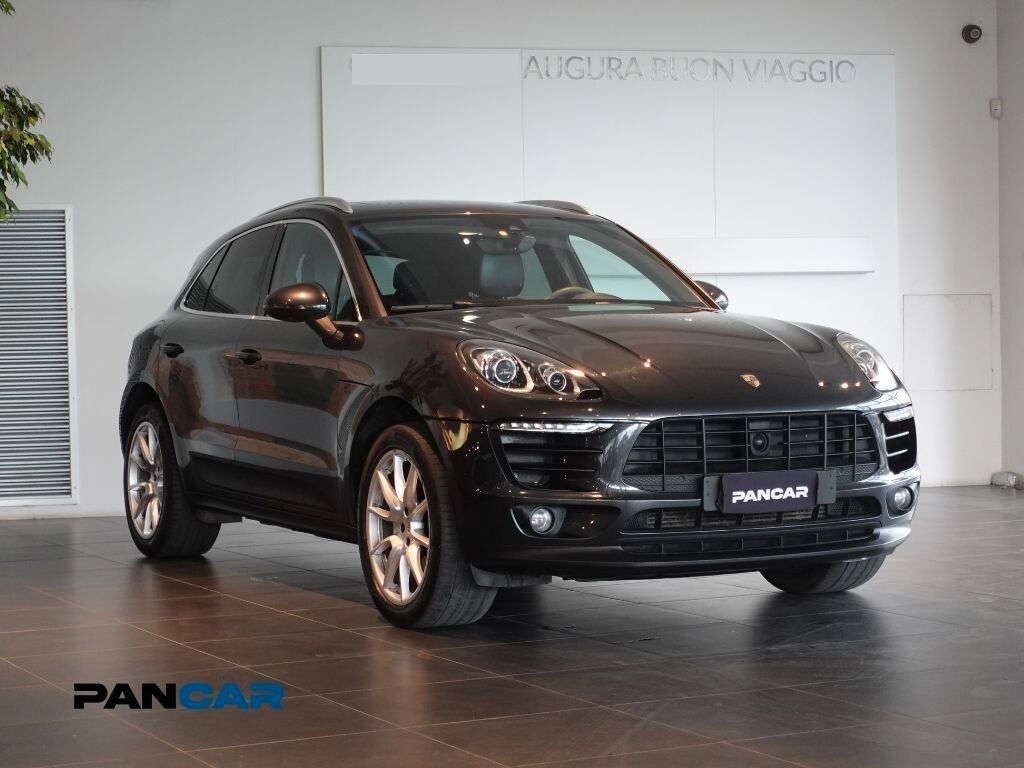 PORSCHE Macan