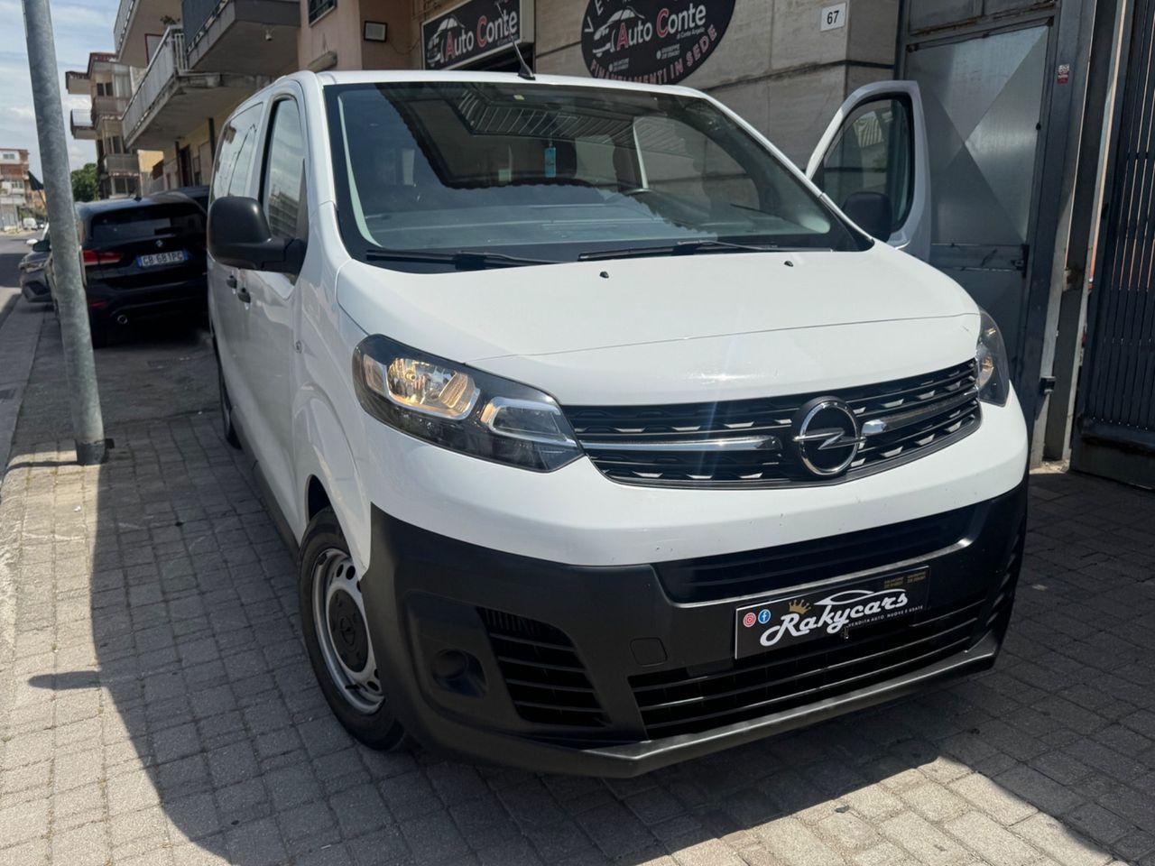 Opel Vivaro 1.5 Diesel 100CV S&S 9 Posti imagem 2
