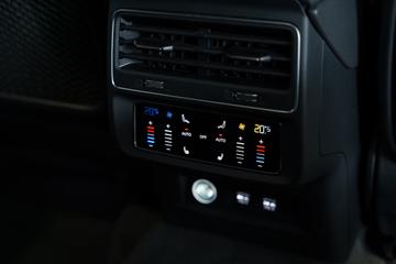 2018 AUDI Q8 缩略图 24