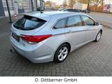 Hyundai i40 cw Style 1,7 CRDI AHK SHZ PDC - Hyundai i40 mit Diesel-Antrieb: Kombi, 1.7