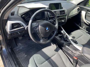 Bild 2 BMW 118 i Advantage 8- fach bereift
