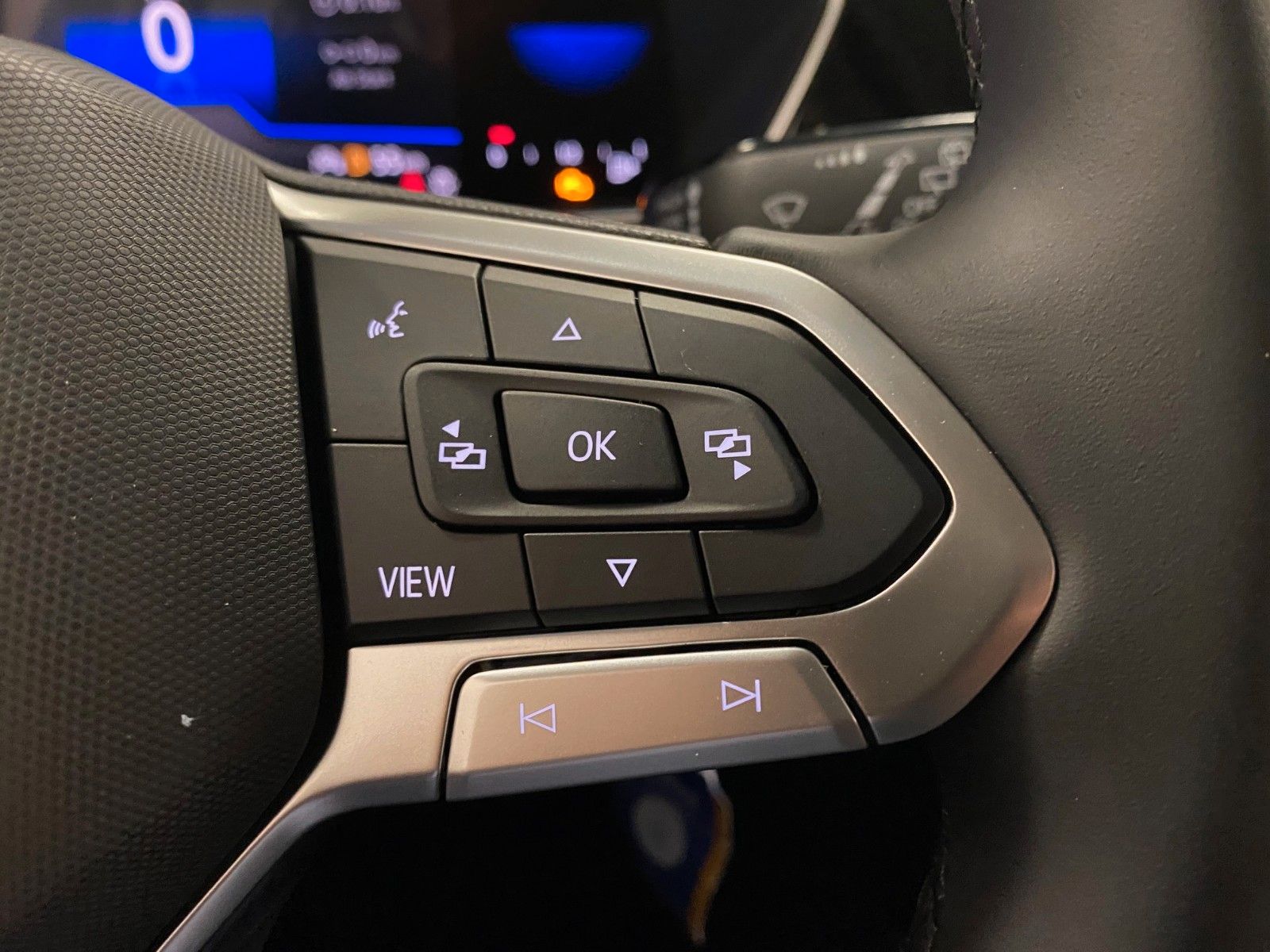 Fahrzeugabbildung Volkswagen T-CROSS 1.0 TSI OPF STYLE+KAMERA+ACC+SITZHEIZUNG