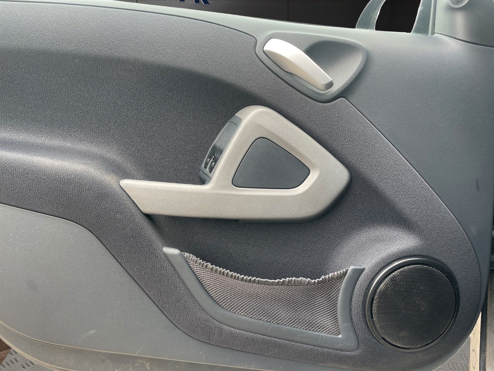 Fahrzeugabbildung Smart ForTwo Micro Hybrid*Pano*Alwetter*Elektr.Fenster