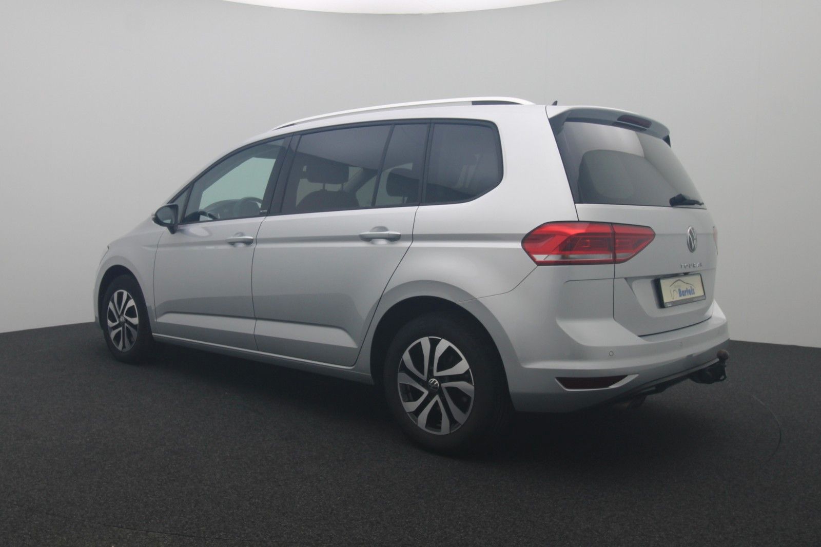 Fahrzeugabbildung Volkswagen Touran Active DSG AHK LED ACC Kamera