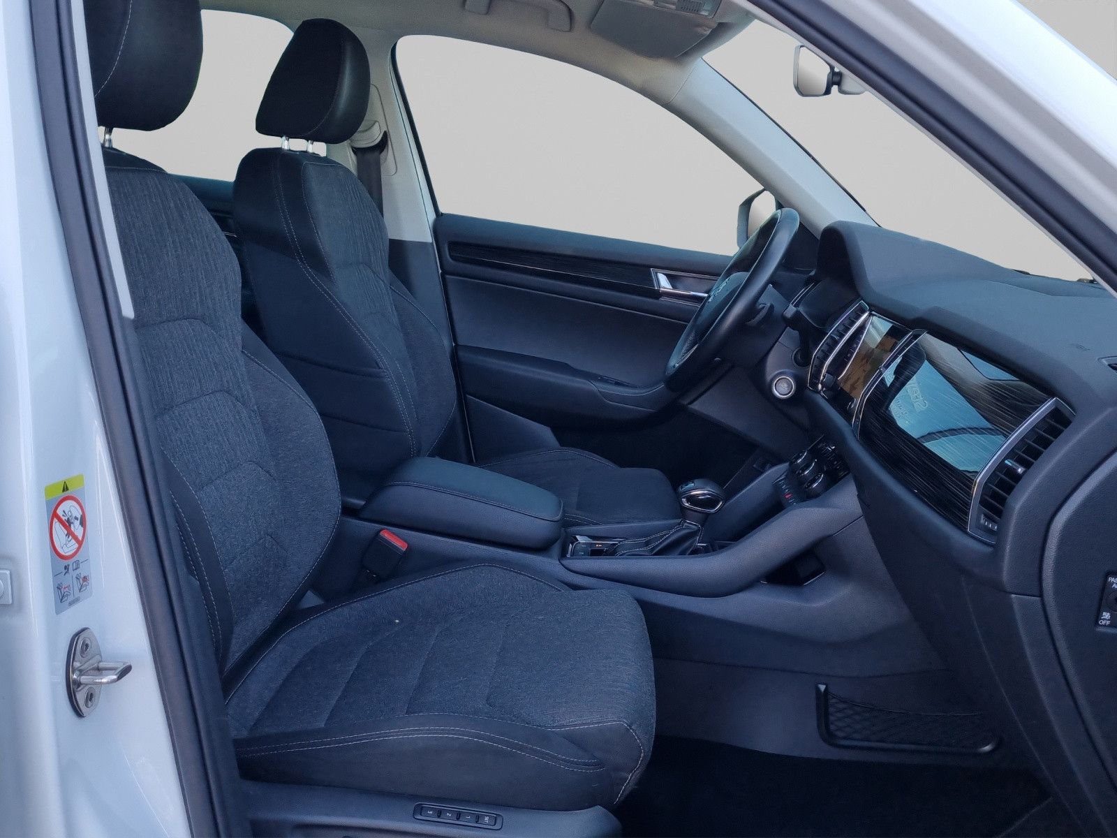 Fahrzeugabbildung SKODA Kodiaq Style 4x4 2,0 TSI DSG Navi AHK ACC
