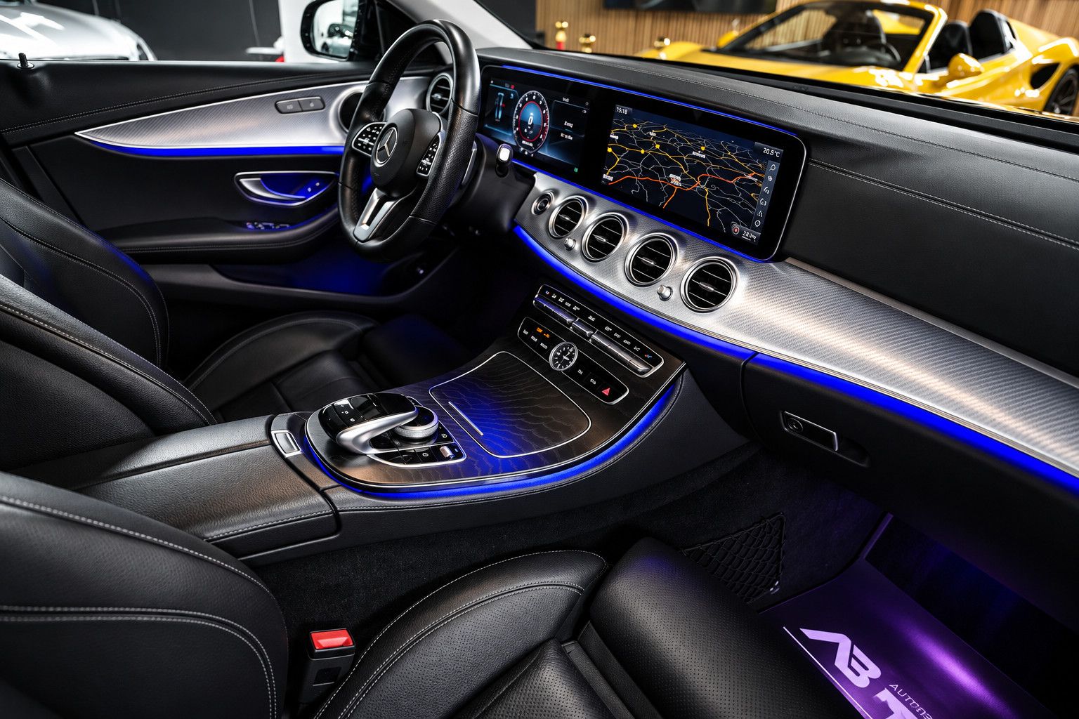 Fahrzeugabbildung Mercedes-Benz E 220 E 220 d Avantgarde *Pano*Ambiente*Widescre