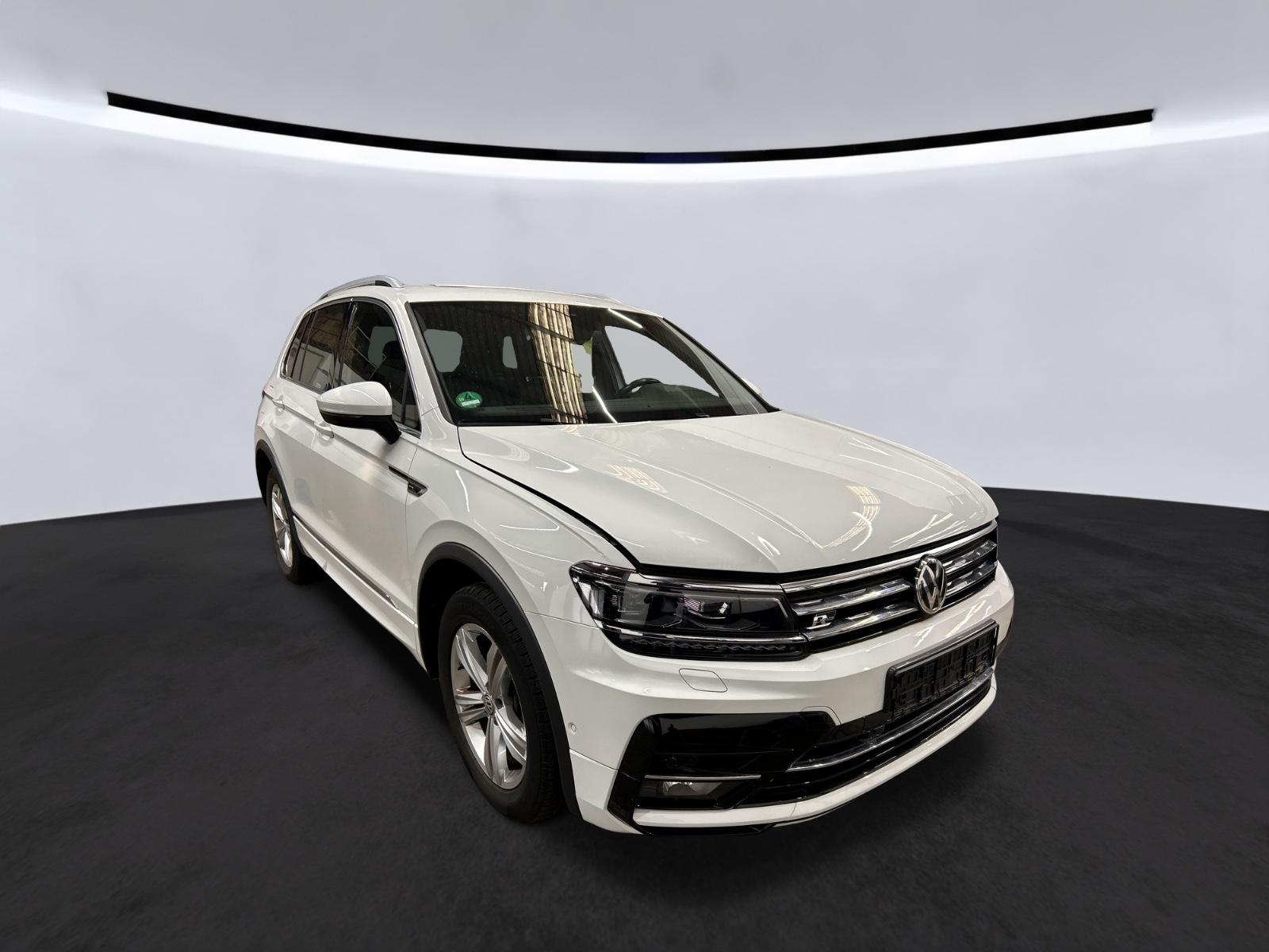 Volkswagen Tiguan DSG 4Motion 3x R-Line Pano/HuD/Kamera/Key