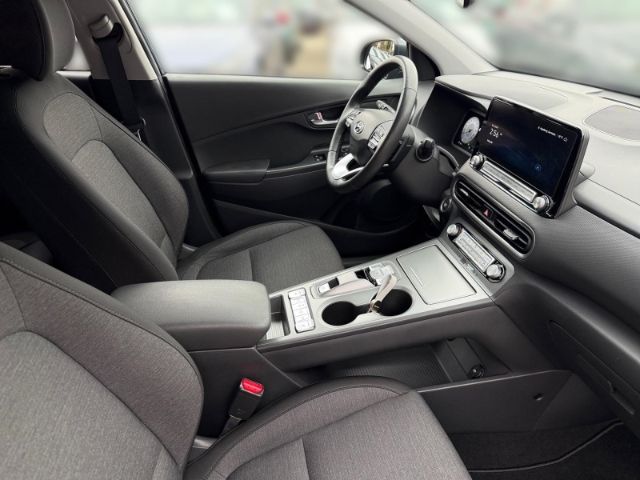 Fahrzeugabbildung Hyundai KONA Edition 30+ Elektro 2WD +KLIMA+NAVI+PDC+UVM