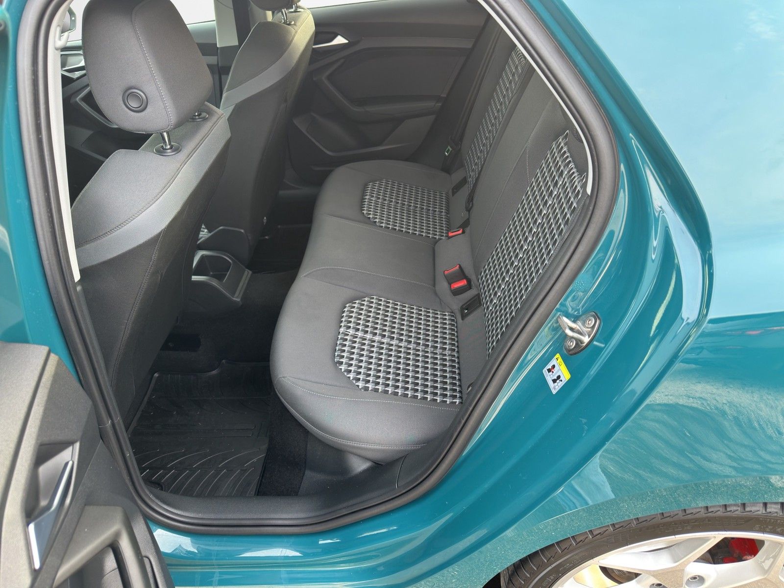 AUDI A1 Sportback 35 TFSI advanced AUTOMATIK / LED / - Image 15