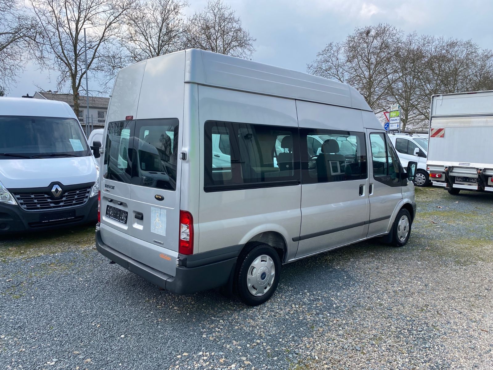 Fahrzeugabbildung Ford Transit Kombi FT 300 M Trend,STH,ROLLSTUHLLIFT