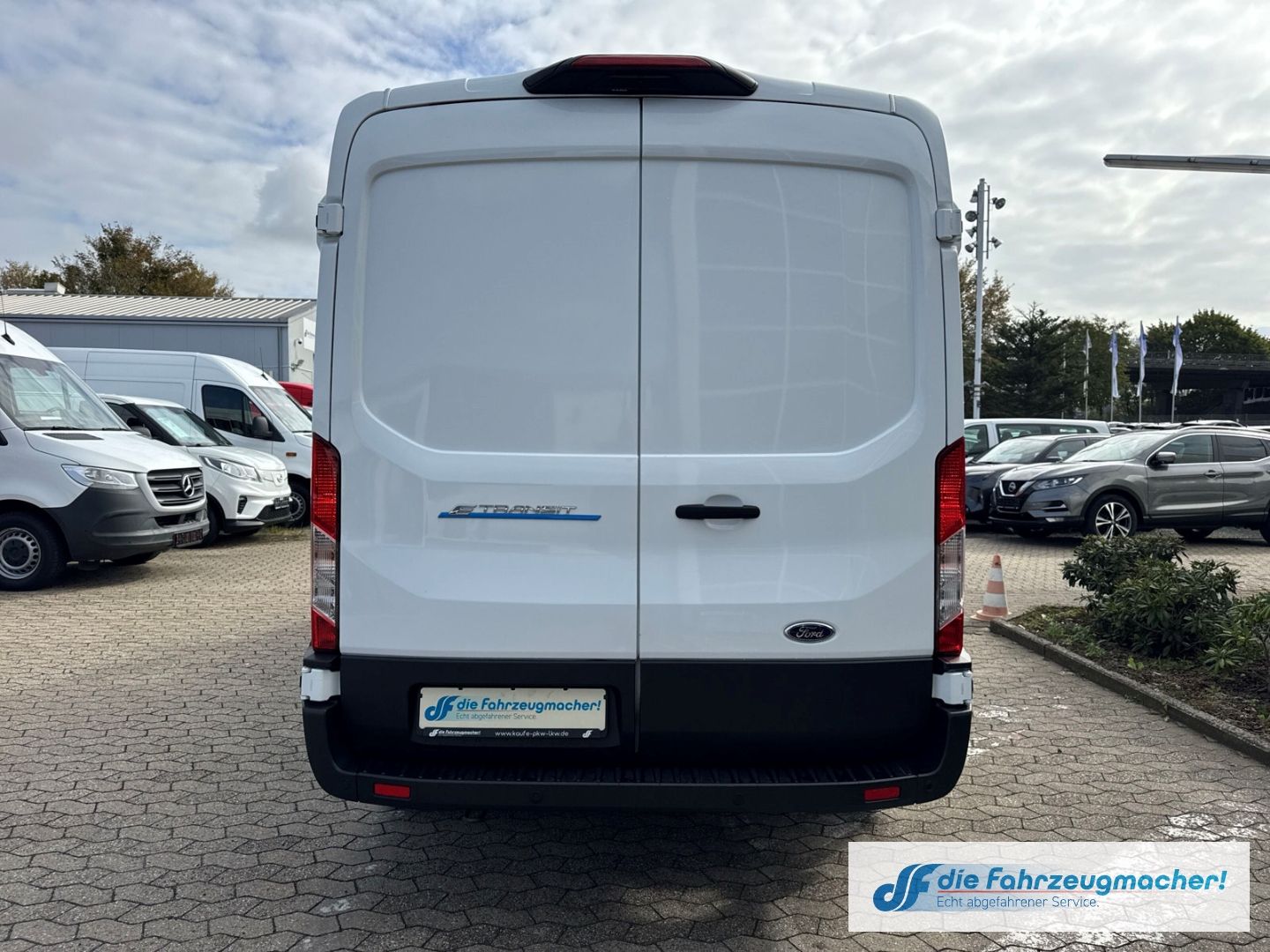 Fahrzeugabbildung Ford Transit Kasten E 350 L3 Trend Navi 360 Kamera AC