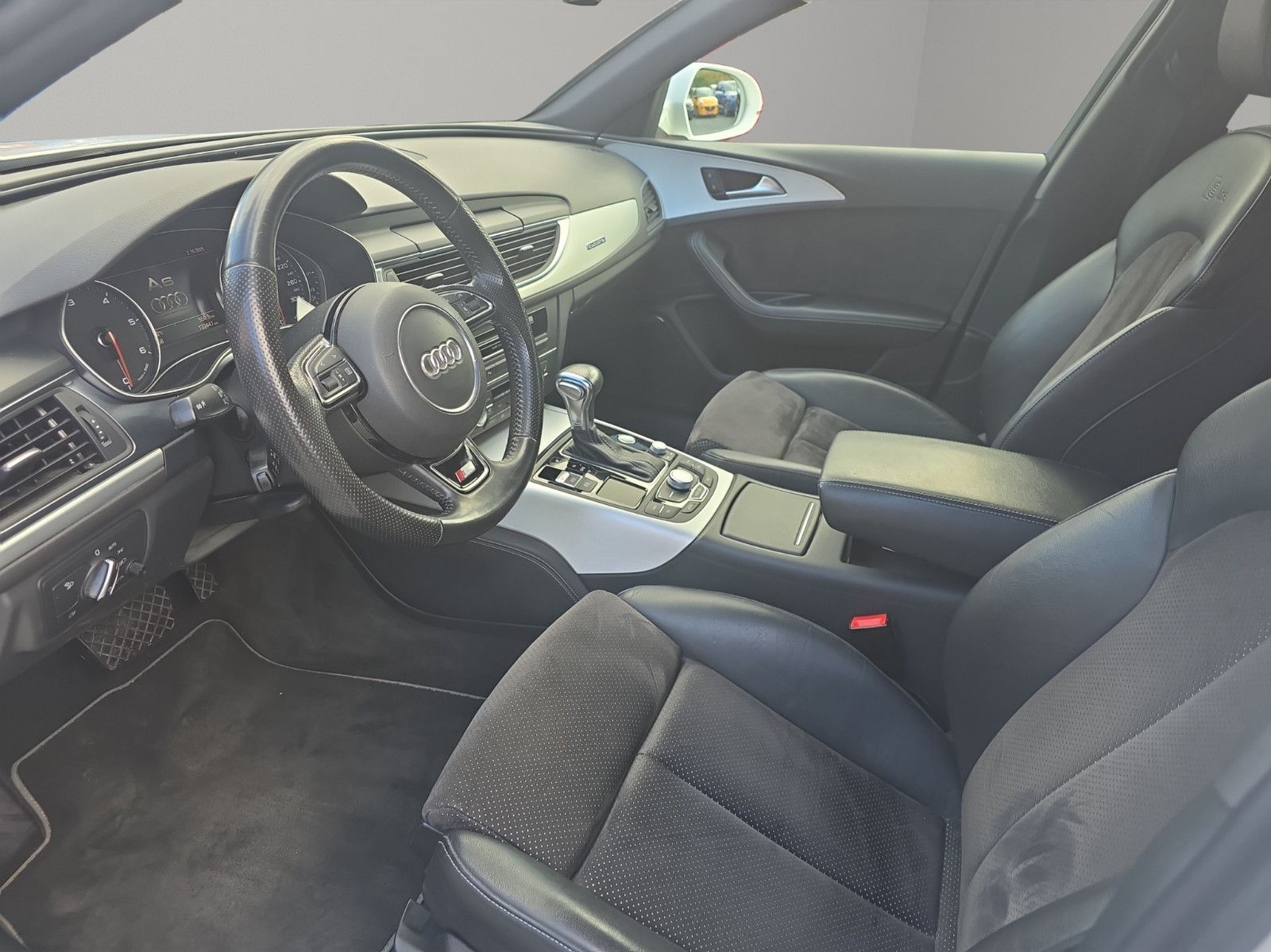 Fahrzeugabbildung Audi A6 Avant 3.0 TDI quattro 3x S-Line Voll