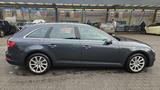 Audi A4 40 TFSI S tronic Avant mit AHK u.Standheizung - Audi A4 Gebrauchtwagen in Berlin