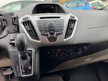 Ford Tourneo Custom - 12