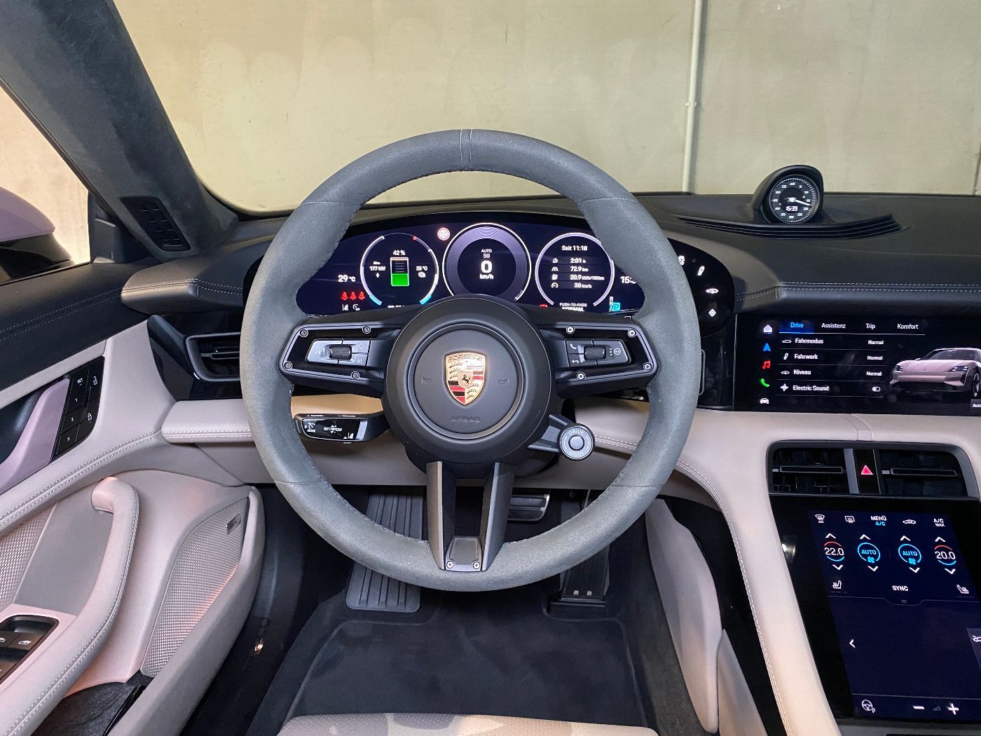 Porsche Taycan 4S Sport Turismo Black Edition foto 13