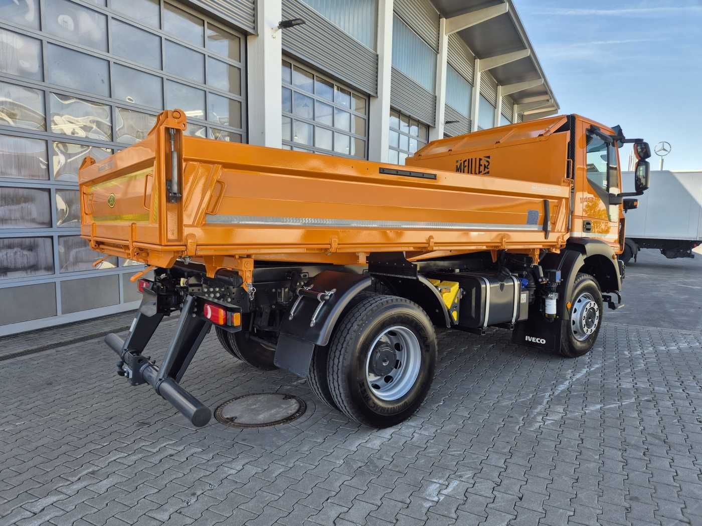 Fahrzeugabbildung Iveco Eurocargo ML150E28W 4x4 Winterdienst Vorb. 2xAHK