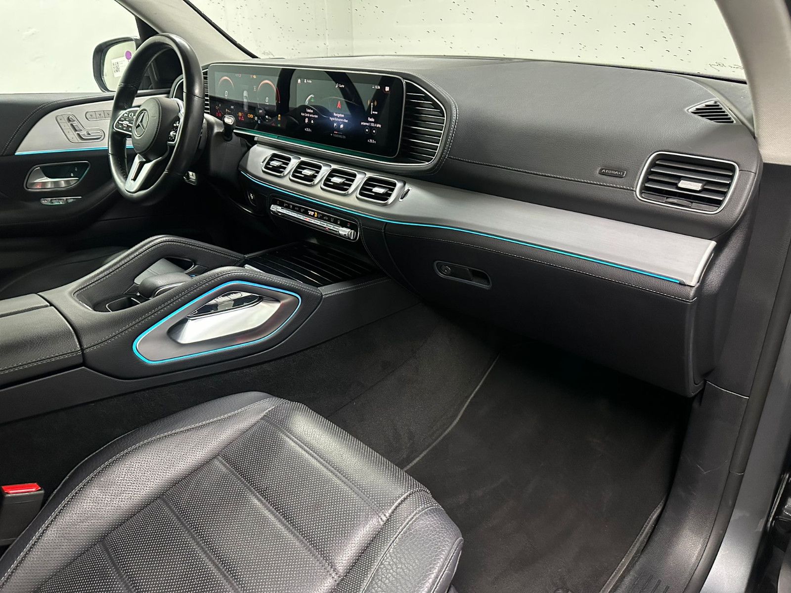 Fahrzeugabbildung Mercedes-Benz GLE 350e 4MATIC *LUXURY*AHK*KEYLESS*SITZKLIMA*