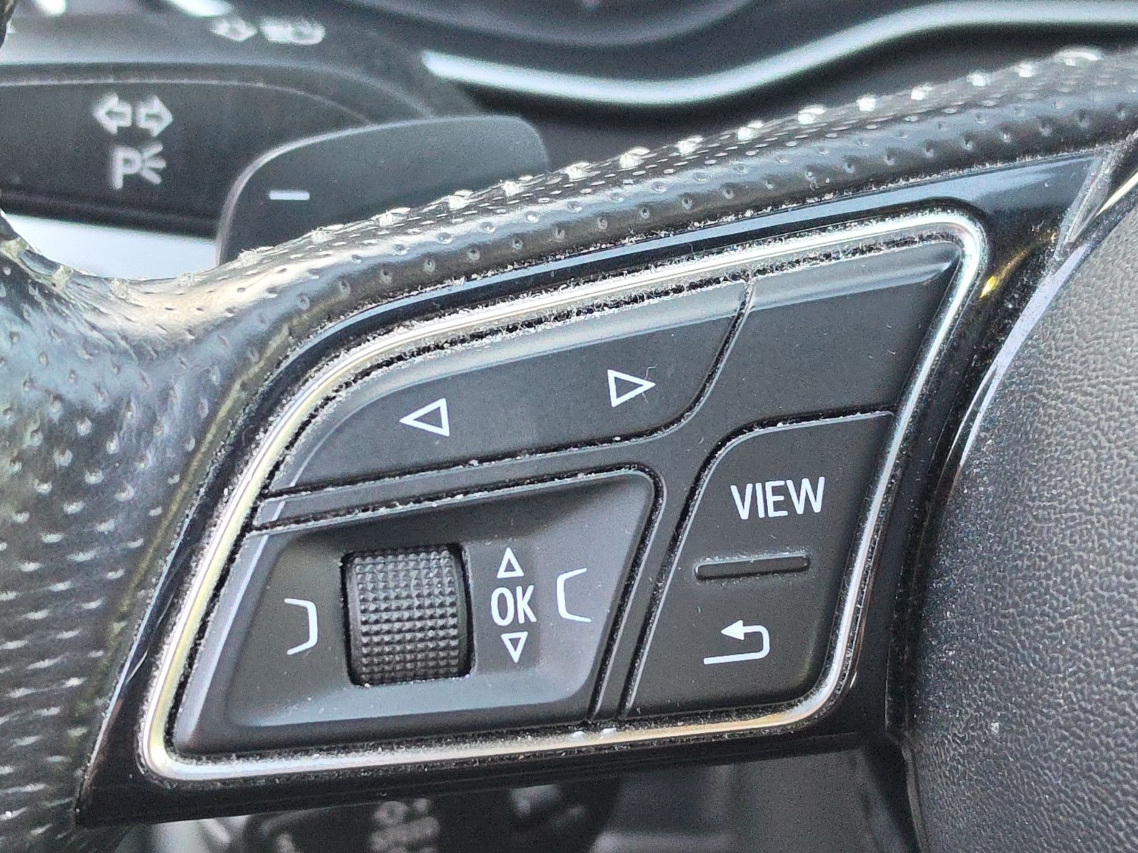 Fahrzeugabbildung Audi A4 AVANT SPORT S-LINE AUTOMATIK AUS 1.HAND
