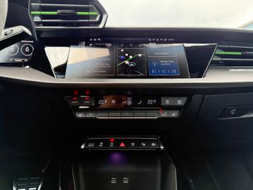 Audi RS3 Lim. 2.5 TFSI quattro+RS AGA+Pano+Facelift++