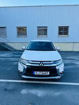 Mitsubishi Outlander - Mitsubishi Outlander in Frankfurt (Main)