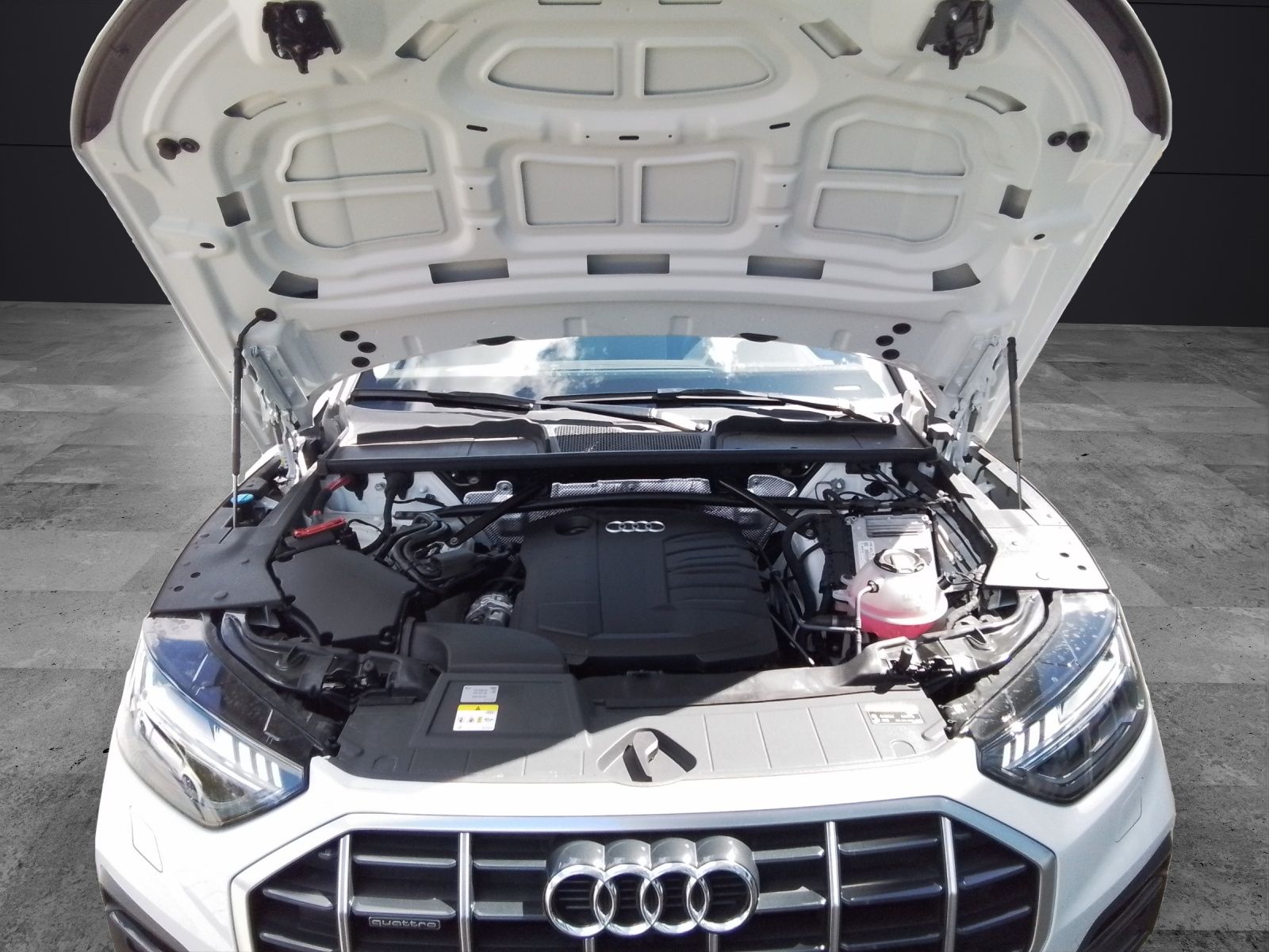 Fahrzeugabbildung Audi Q5 Sportback 40 TDI quattro MATRIX ACC NAVI AVC