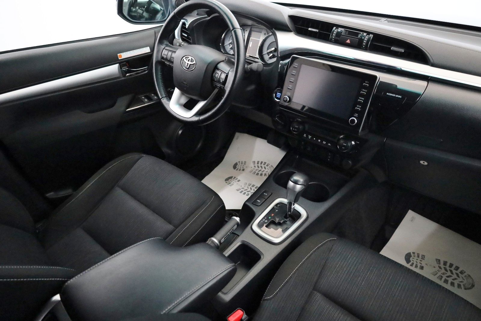 Fahrzeugabbildung Toyota Hilux 2.8 Executive, Navi, Hardtop,ACC,LED, AHK