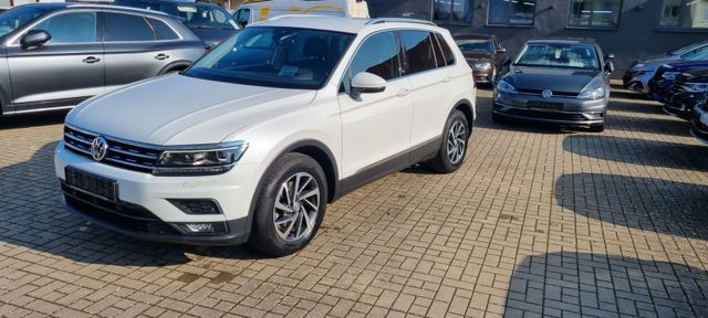 Volkswagen Tiguan 1.4 TSI DSG Sound LED AHK schwenkb.