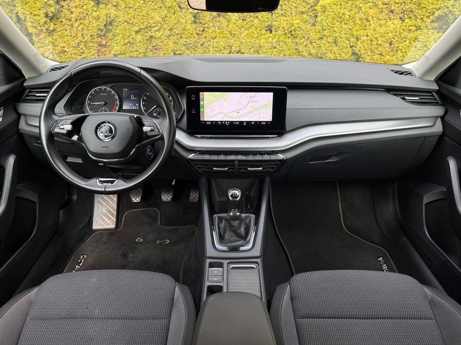 Fahrzeugabbildung SKODA Octavia 2.0 TDI Ambition LED+SHZ+AHK+CARPLAY+DAB