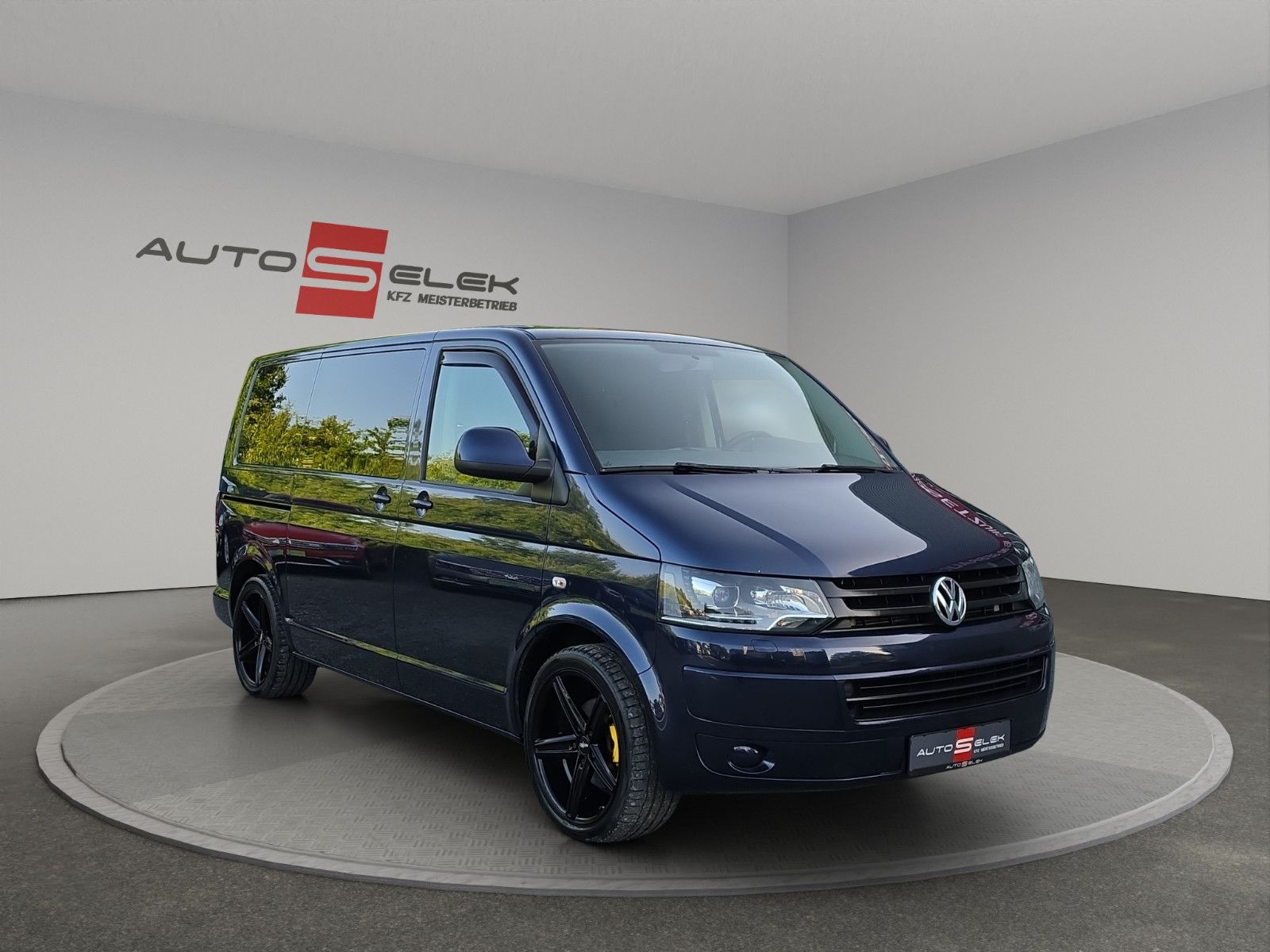 Fahrzeugabbildung Volkswagen T5 Transporter Bus Caravelle Trendline Aus 1Hand
