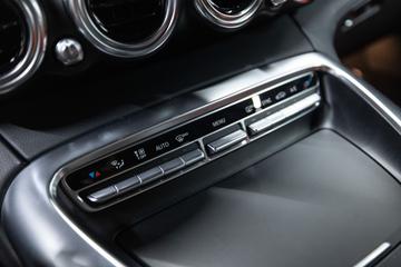 صورة مصغرة 30 لـ 2015 Mercedes-BENZ AMG GT