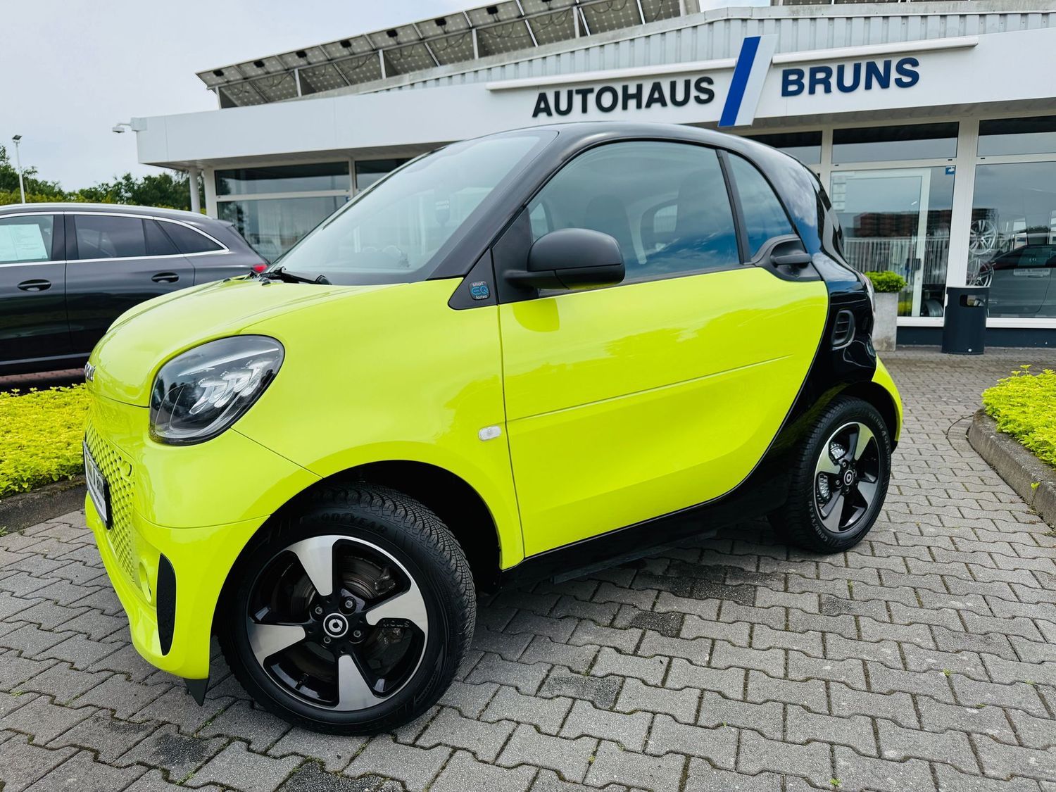 Fahrzeugabbildung Smart forTwo EQ EXCLUSIVE, Winter, LED, PTS, RFK, Pano