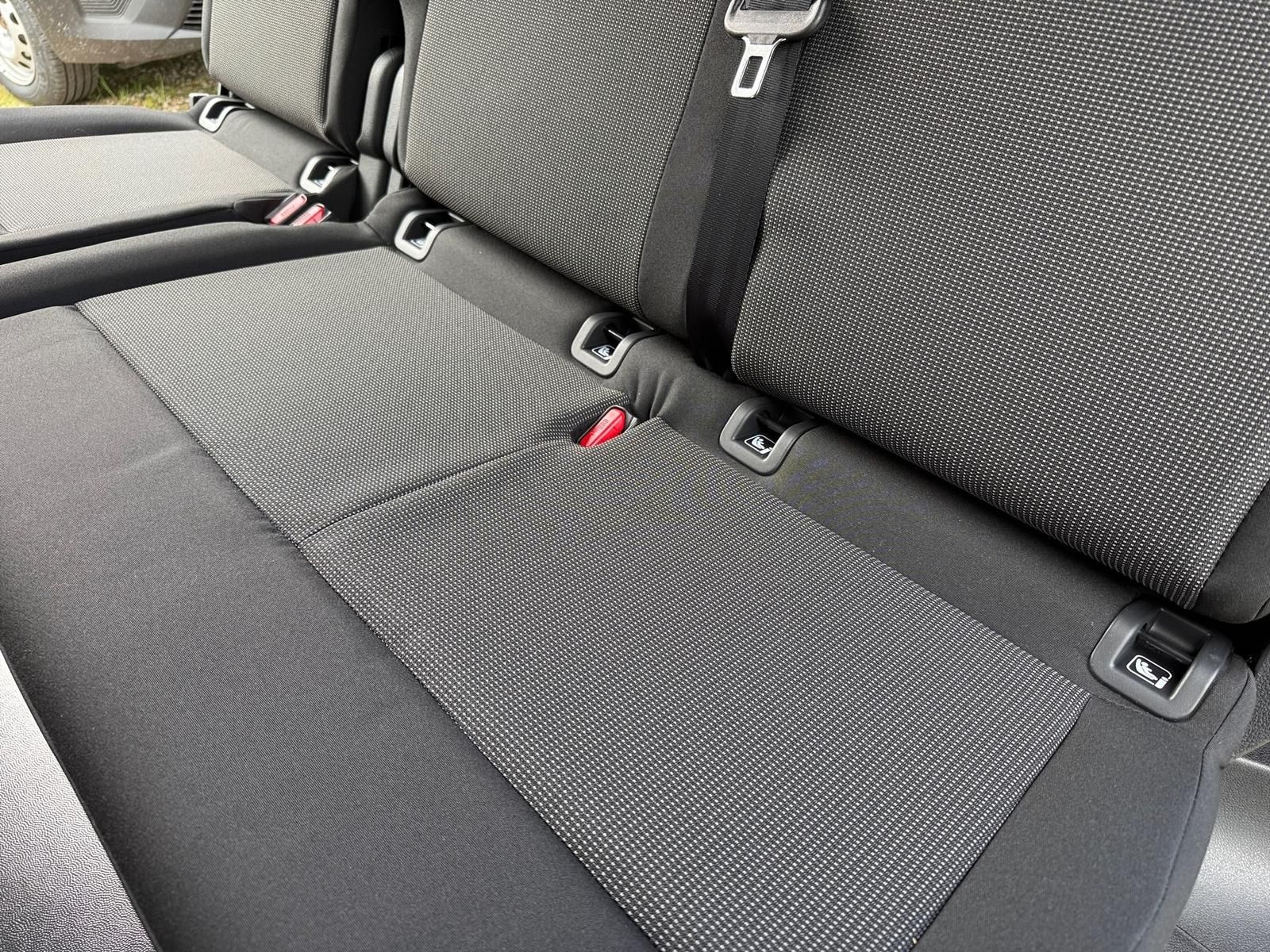 Fahrzeugabbildung Opel Zafira Edition 2.2 Diesel 180 AT8