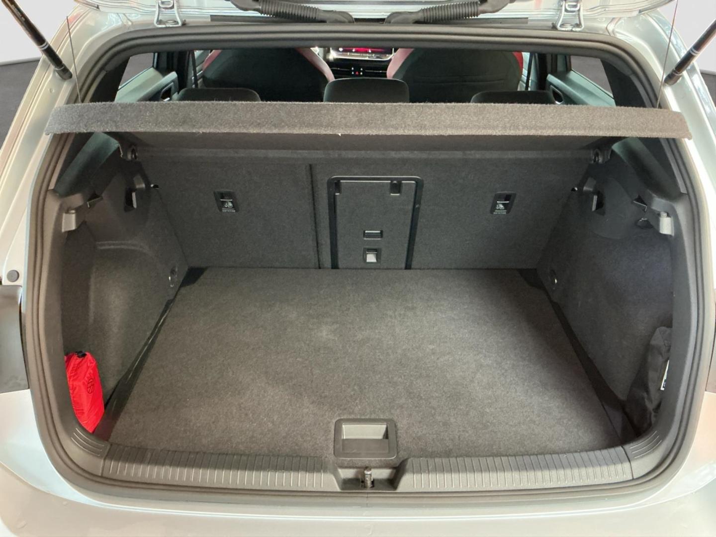Volkswagen Golf GTI VIII 2.0 TSI 7-DSG DCC HUD HarmanKardon, миниатюра 20