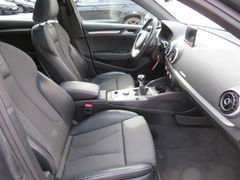 AUDI A3 Sportback 2.0 TDI S-line Sportpaket NavPanACC AUDI A3 Sportback 2.0 TDI S-line Sportpaket NavPanACC