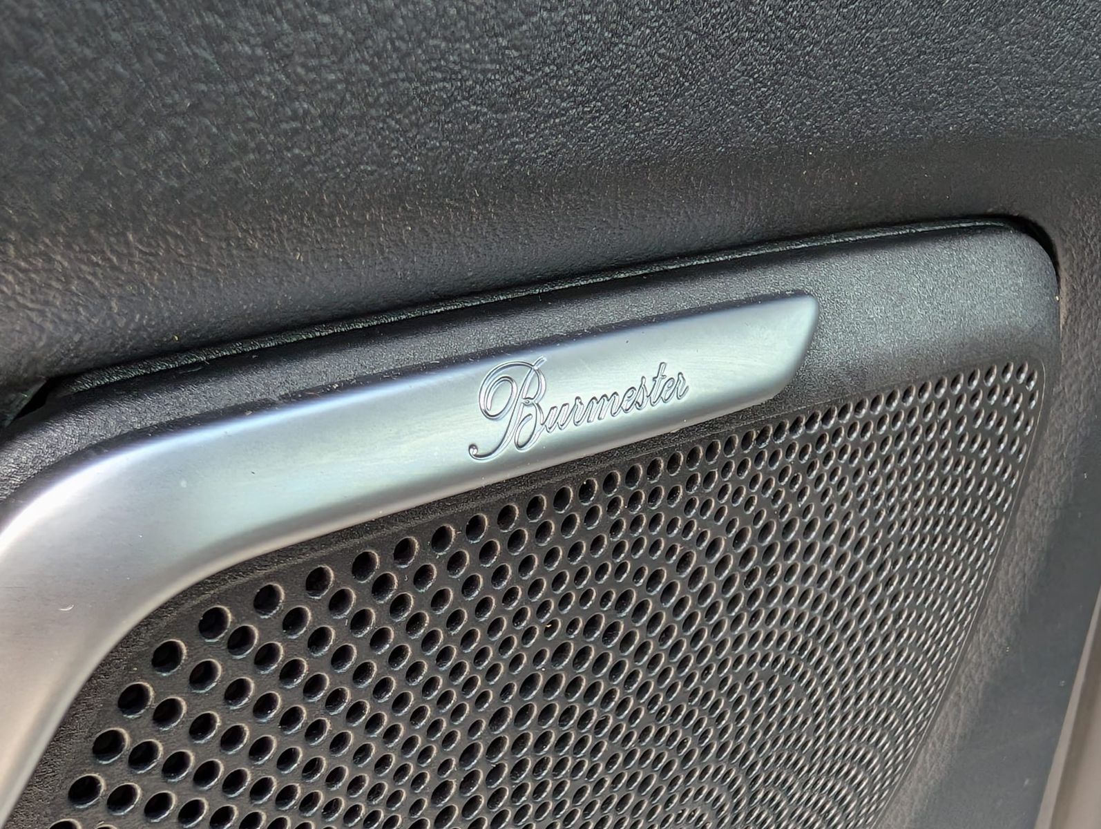 Fahrzeugabbildung Mercedes-Benz V 250 d AMG lang LEDER*DISTR.*BURM.*StandH.*LED