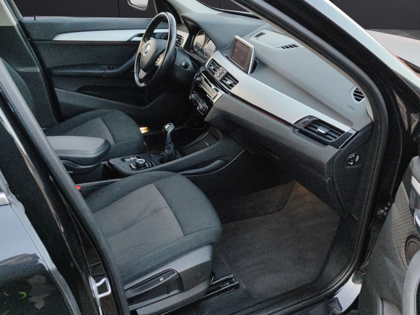 Fahrzeugabbildung BMW X1 sDrive*Kamera*LED*PDC*Temp*