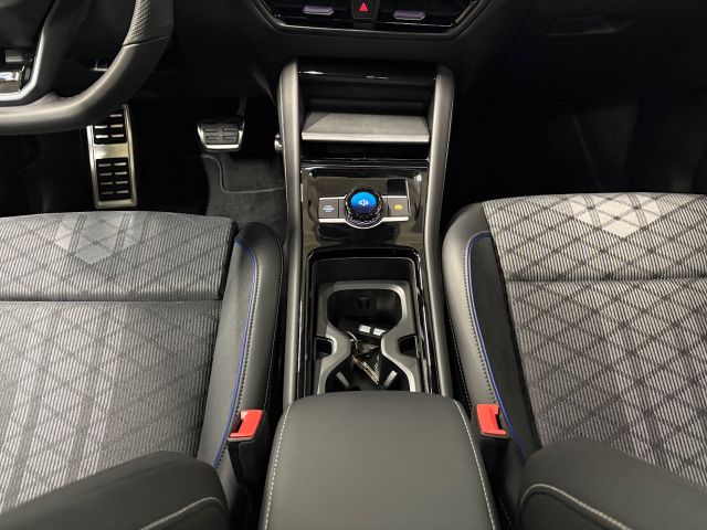 Tayron R-Line 2.0 TDI 4Motion PANO IQ.LIGHT