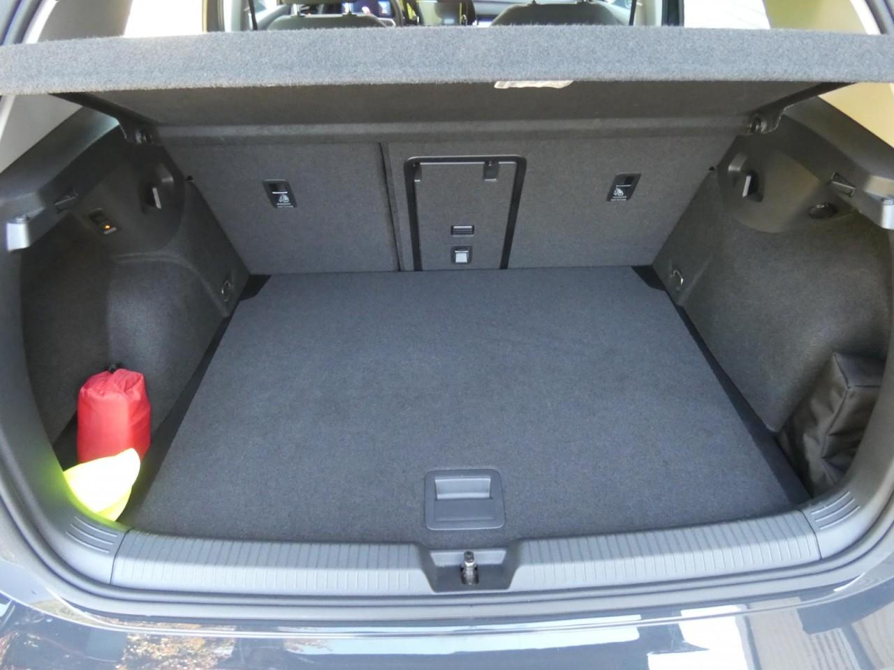 Volkswagen Golf VIII 2.0 TDI Life LED AHK SHZ PDC AppConnec, миниатюра 8