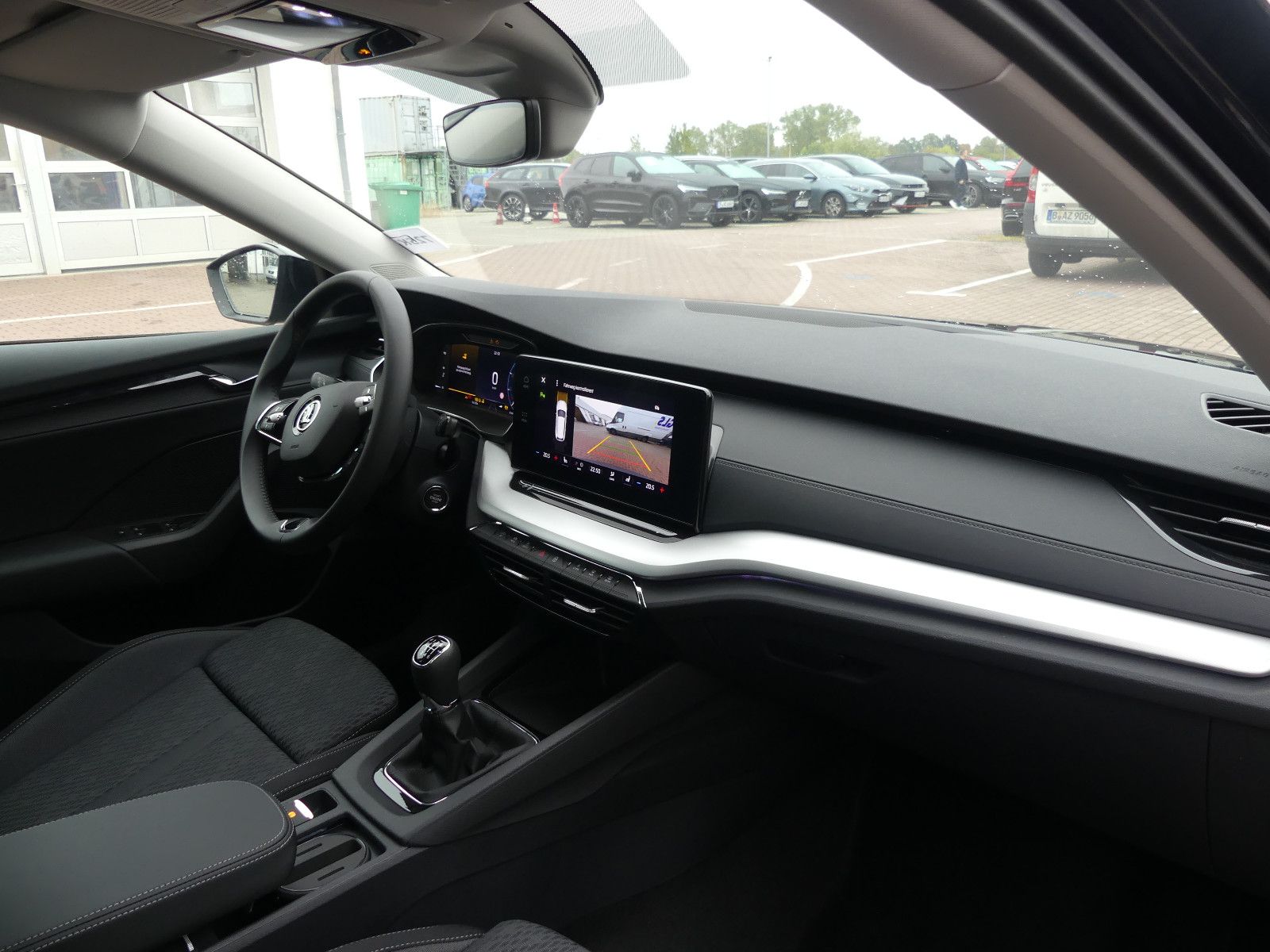 Fahrzeugabbildung SKODA Octavia Combi 2.0 TDI CLEVER *NAVI*ACC*KESSY*BT*