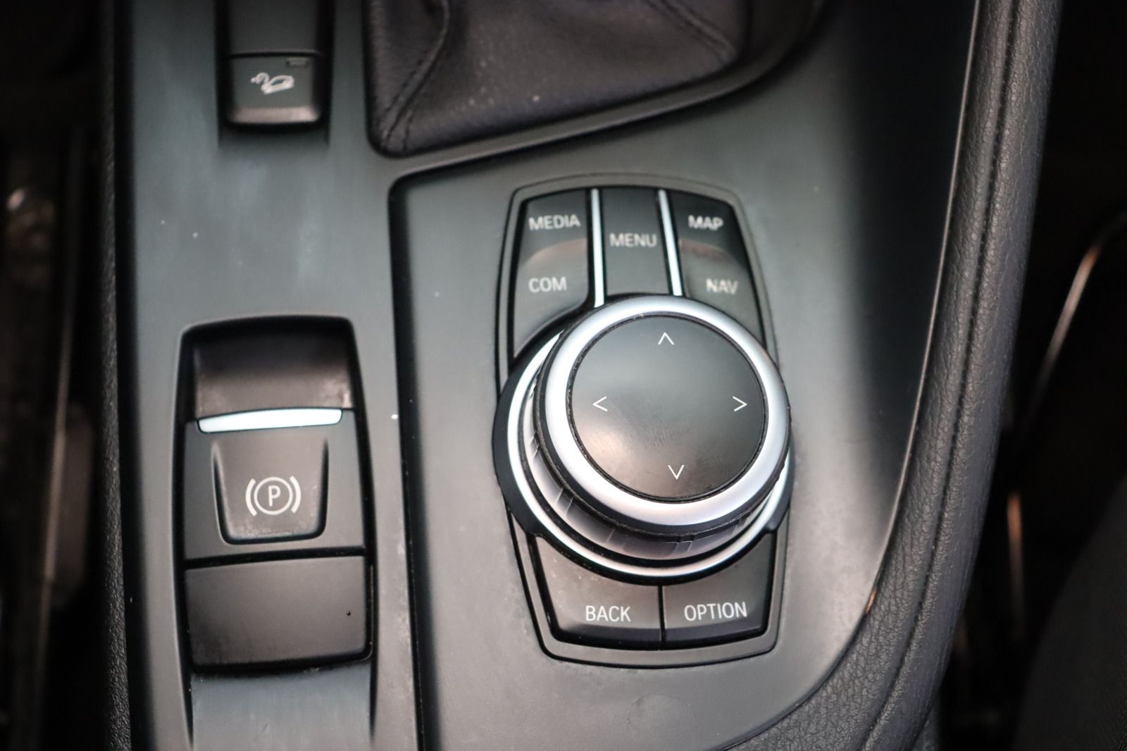 Fahrzeugabbildung BMW X1 xDrive18d * LED * Navi * RFK
