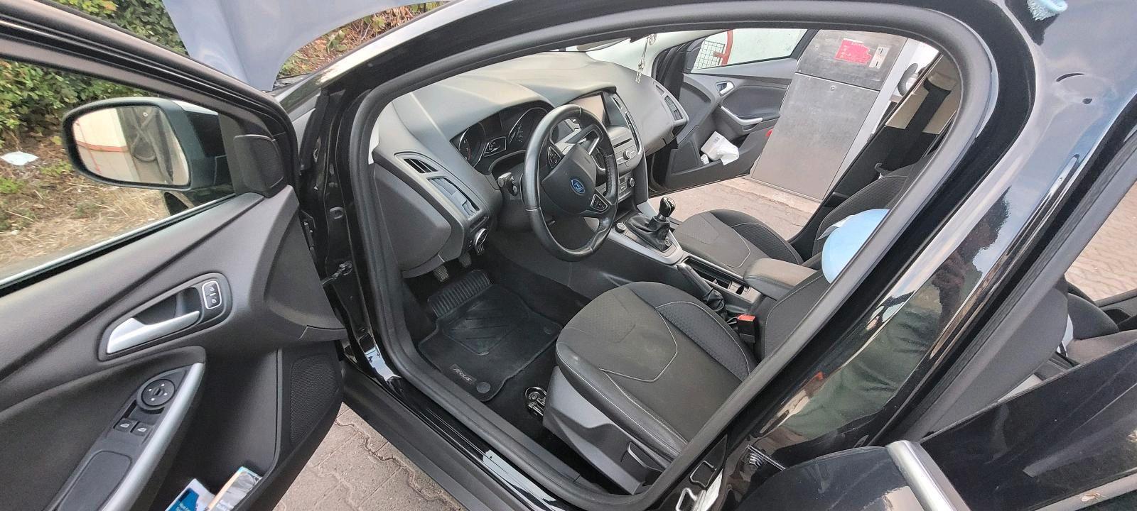 Ford Focus 2015 — photo 14